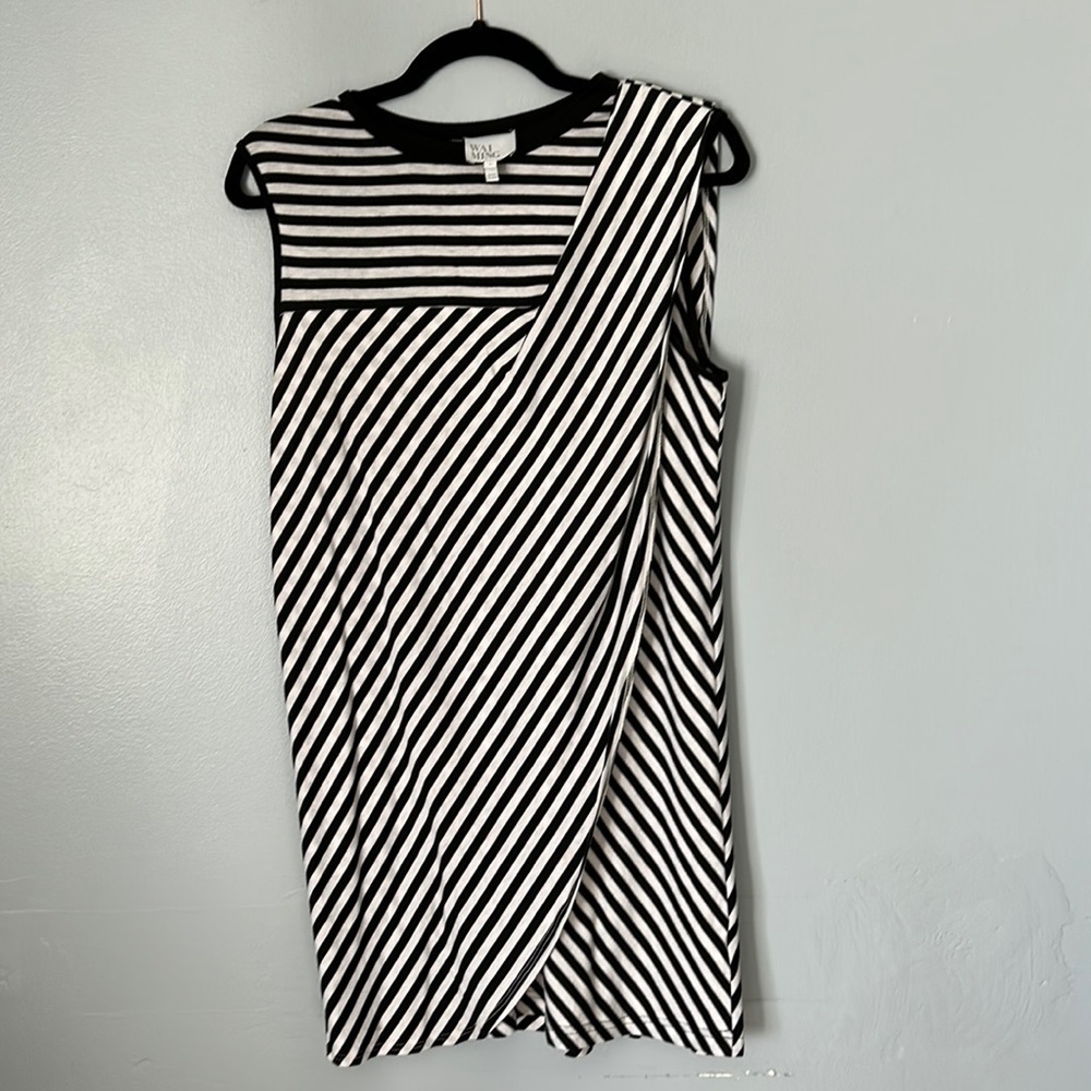 Wai Ming sleeveless knit drape front dress size small